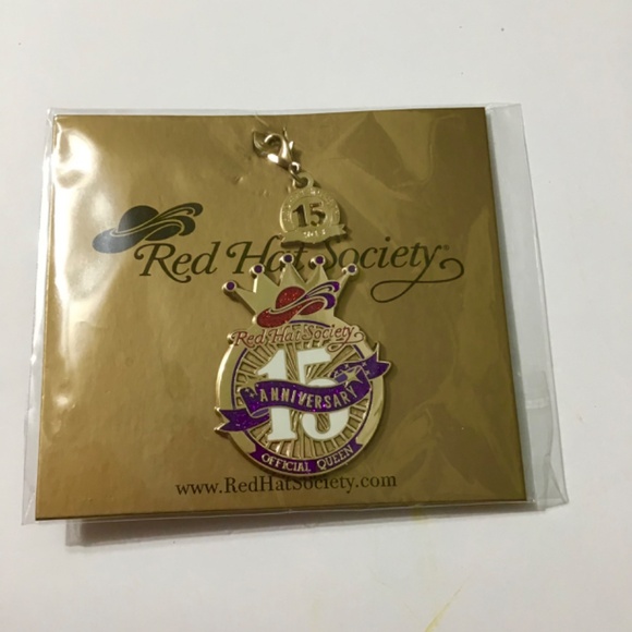 2013 Red Hat Society 15th Anniversary Queen - Picture 3 of 5